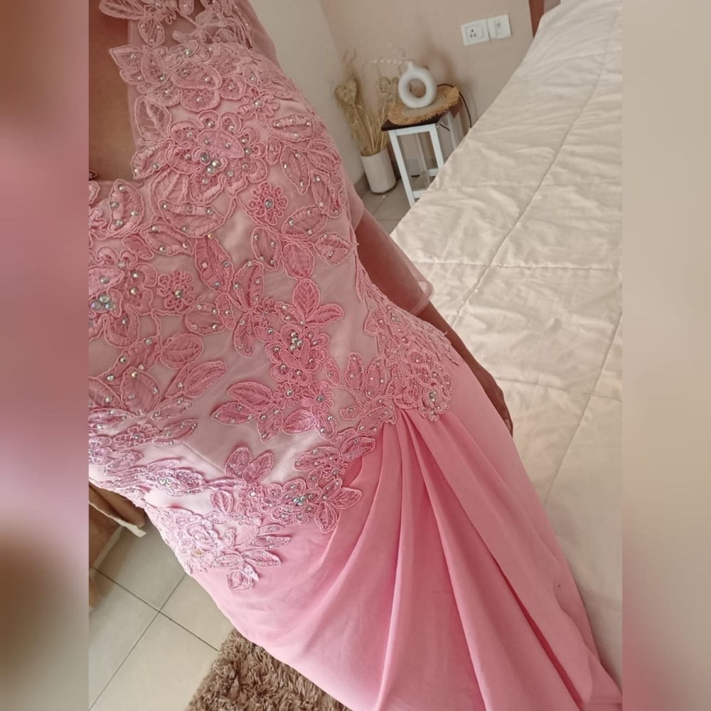 ✨Beautiful Pink Imported Gown - Picture 3 of 9